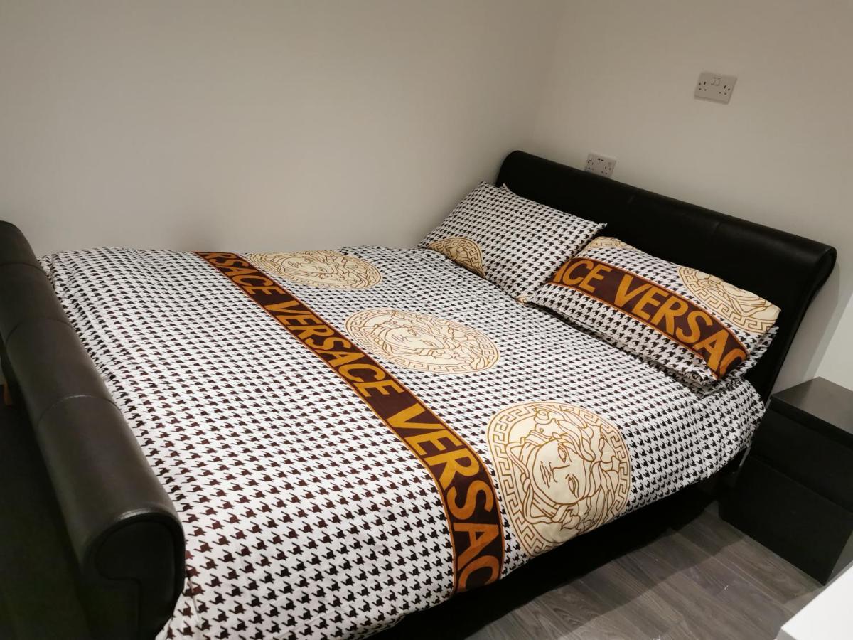 לונדון Studio Self Contained Double Bedroom מראה חיצוני תמונה